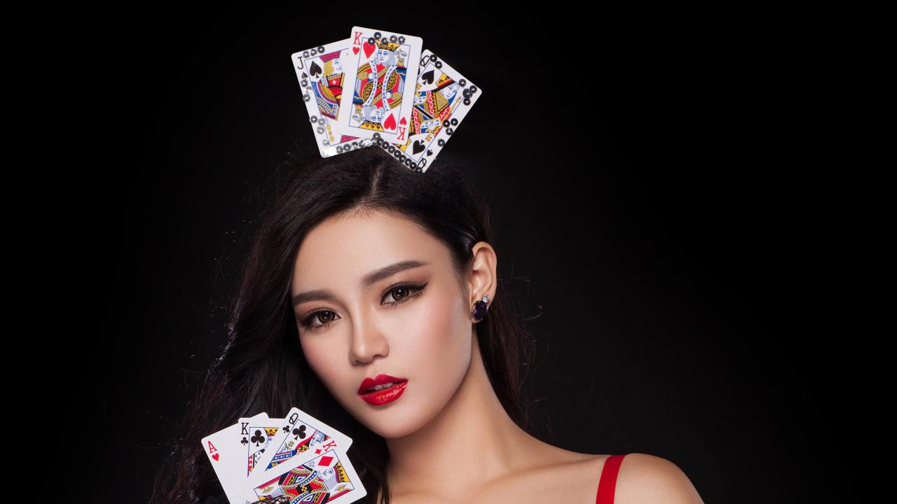 泡芙短视频记录幸福美好时光:  用温暖的画面，讲述充满爱意的故事。